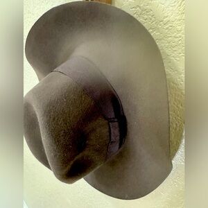Uniqlo wool wide brimmed hat